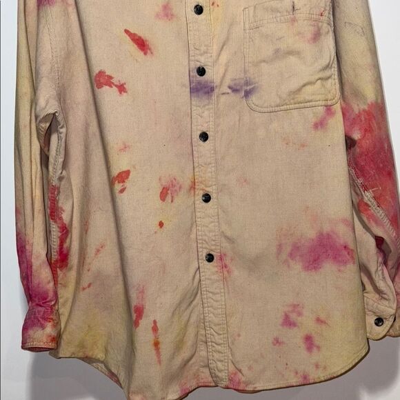 Cream and Red Casual Button Down Shirt with Artistic Dye Pattern - Picture 4 of 7